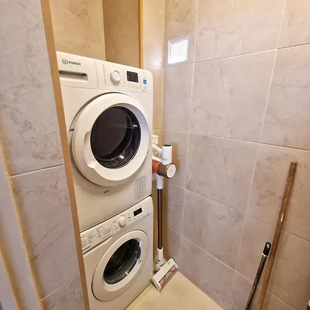 Firstfloorby22 * Matosinhos (Porto)