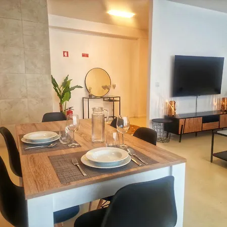 Firstfloorby22 * Matosinhos (Porto)