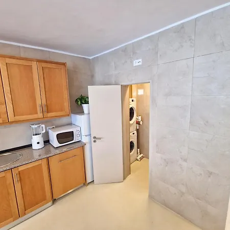 Firstfloorby22 Apartament *