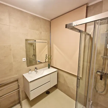 Firstfloorby22 * Matosinhos (Porto)