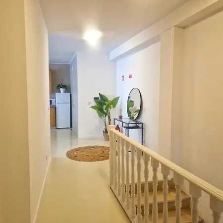 Firstfloorby22 Matosinhos (Porto)