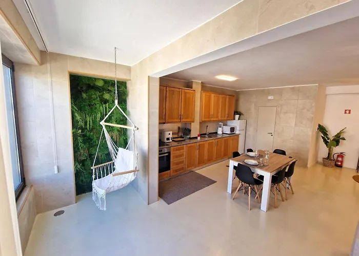 Firstfloorby22 * מטוסיניוס